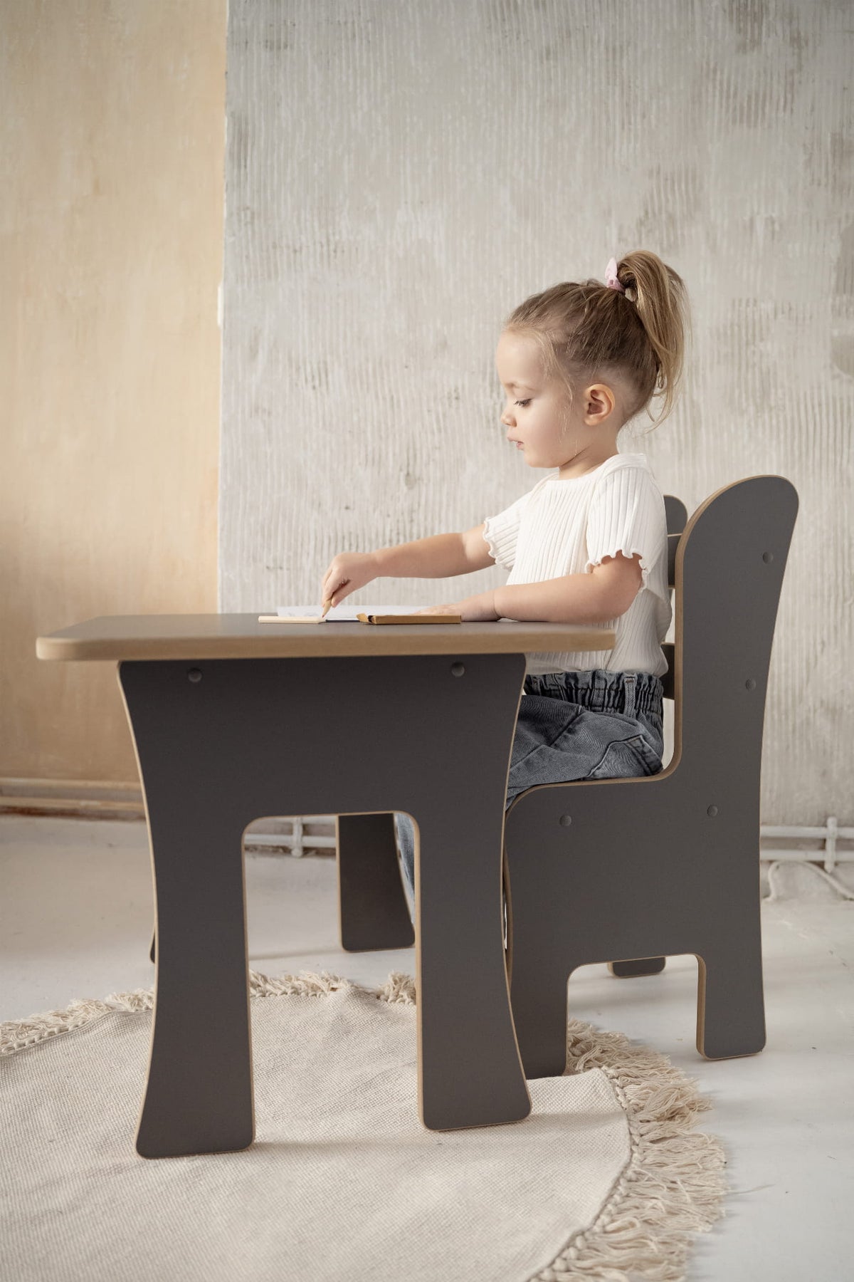 Table et chaise pour enfant