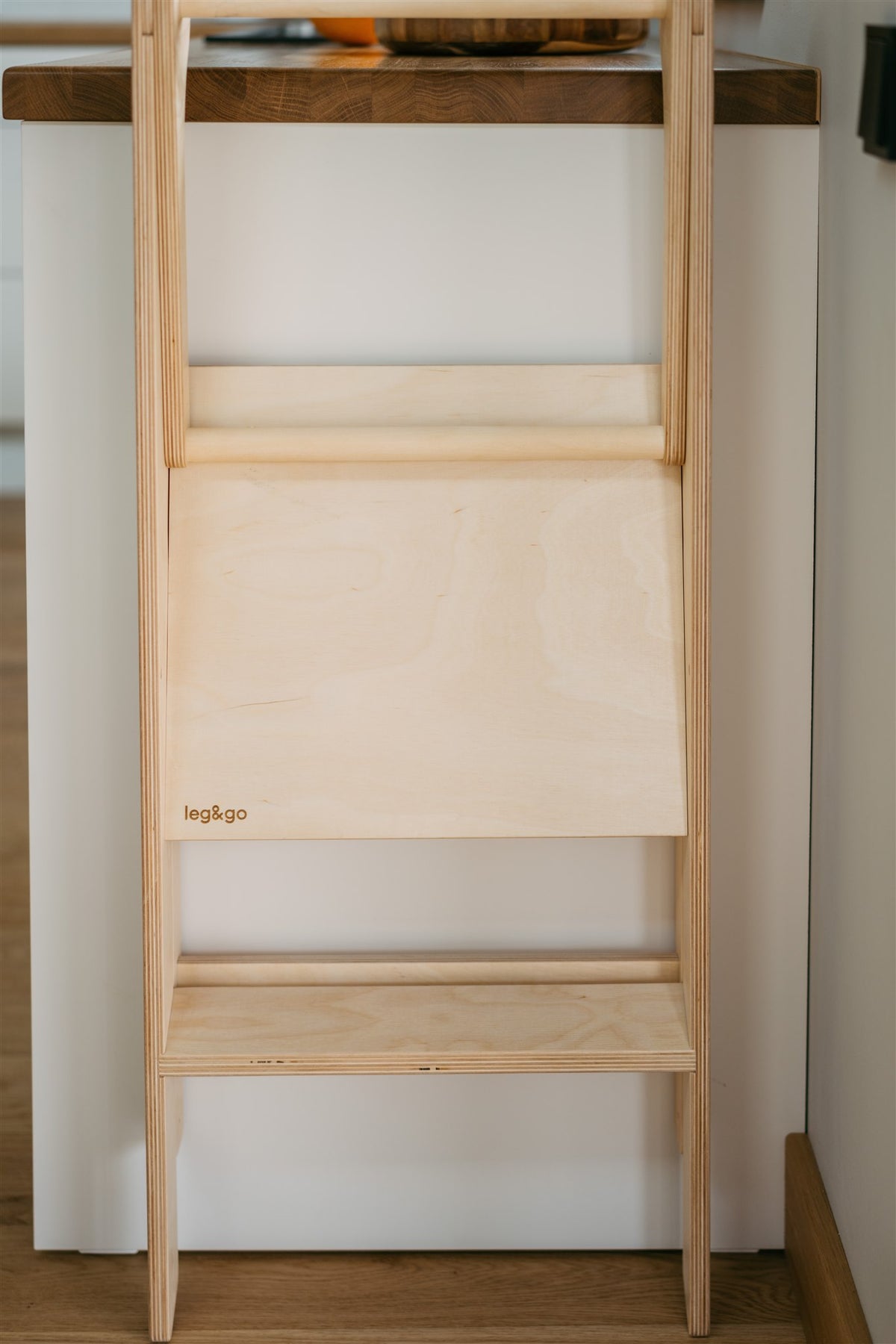 Tour d'observation Montessori pliable