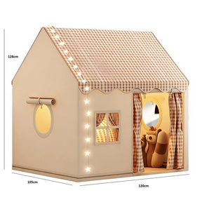 Tente maison enfant avec guirlande