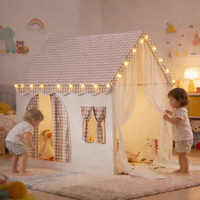 Carpa para niños con alfombra acolchada, banderines y guirnalda 89D x 130W x 130H